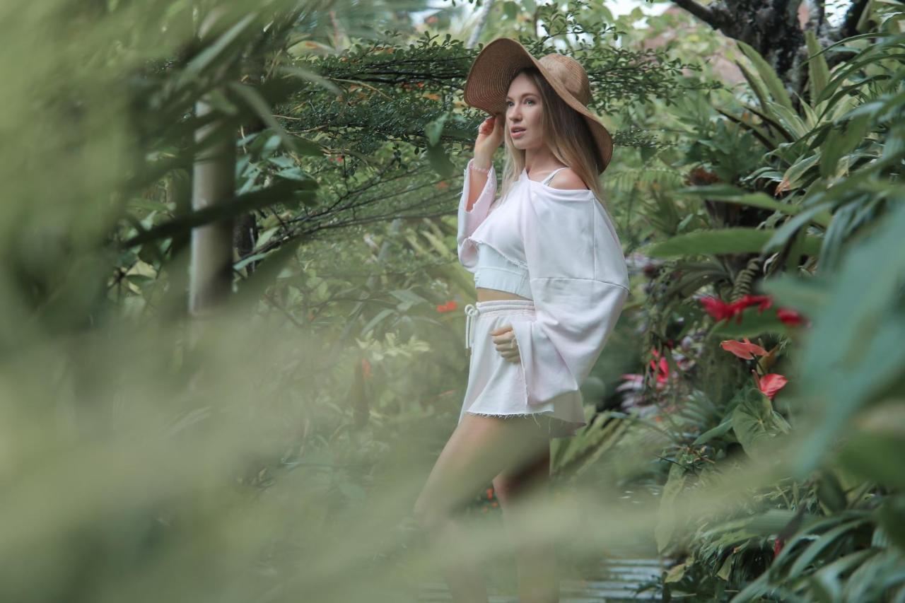 Maha Shanti Ubud Villa エクステリア 写真